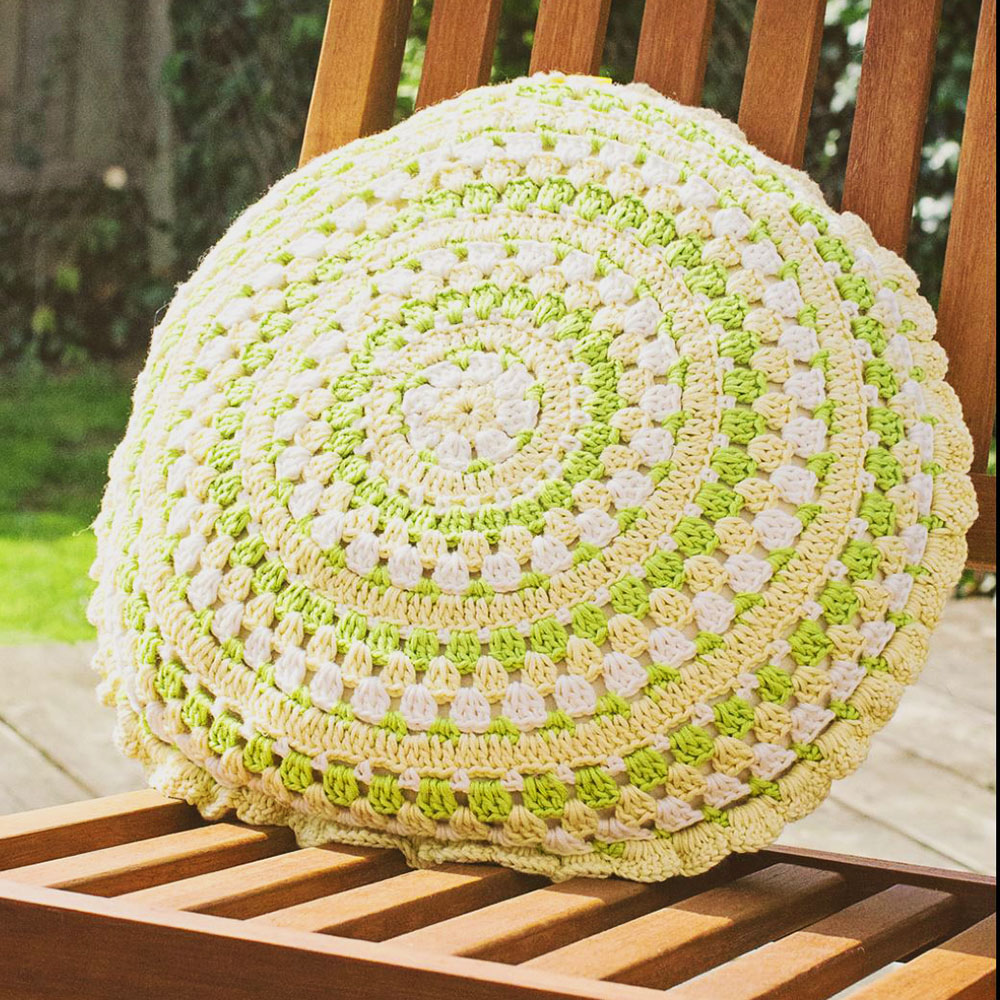 crochet cushion cover